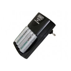 CARICABATTERIE NICD,NIMH PER 4 BATTERIE AA/AAA INTELLIGENTE CON 4 BATTERIE AA 2,5Ah INCLUSE